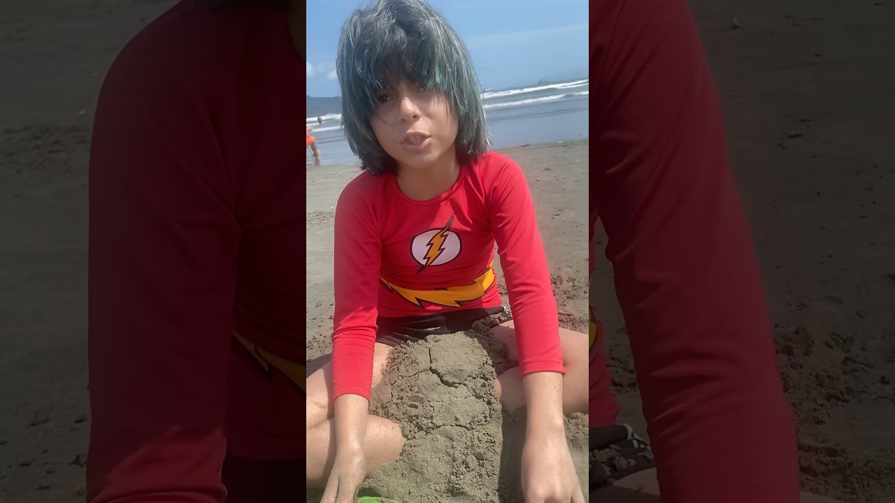 Levi tá bravo na praia #levi #davi #beach #férias #praia